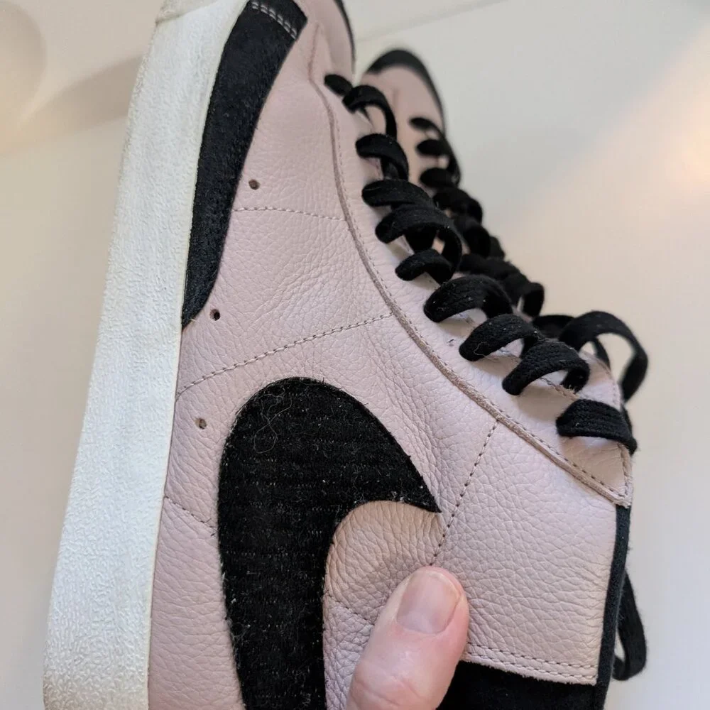 Nike Women's High-Top Sneakers Pink and Black